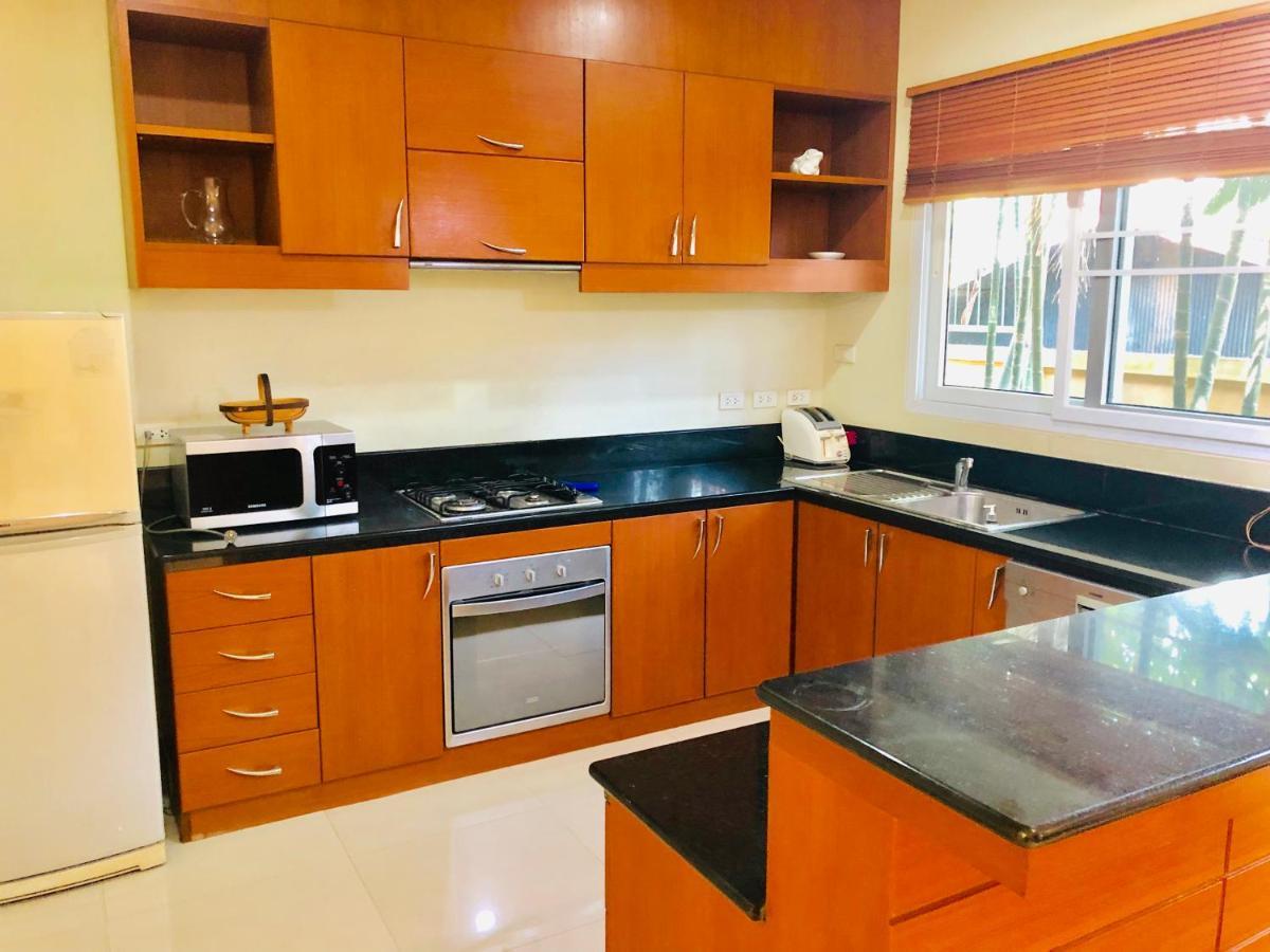 Karon Pool Villa 卡伦3卧泳池别墅 ภายนอก รูปภาพ